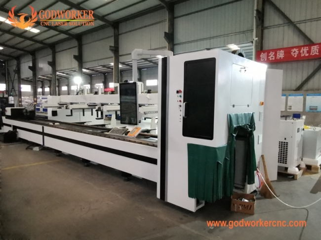 auto loading steel tube fiber laser cutting machine